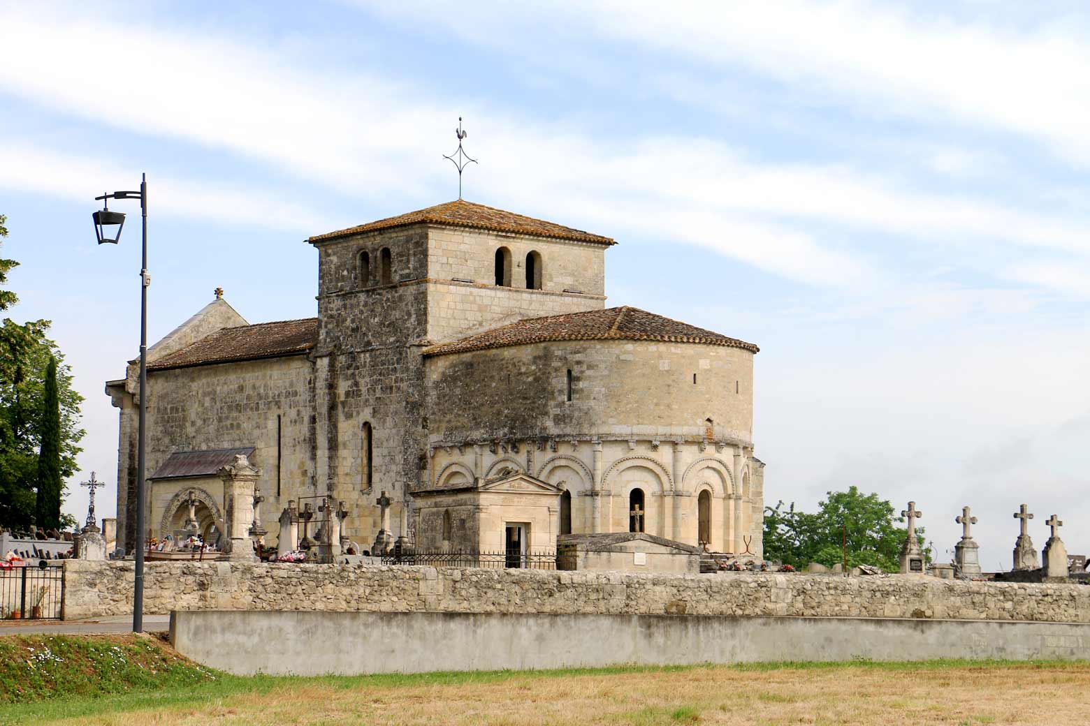 eglise-moyen-age-la-lande-de-fronsac